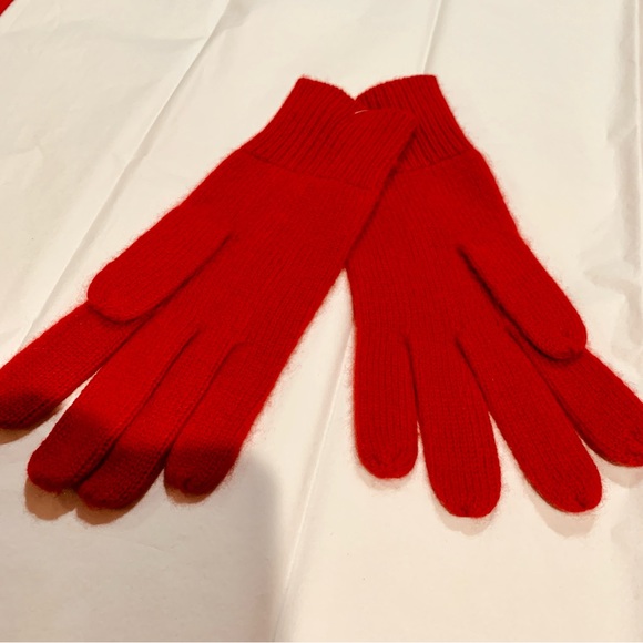 100% Cashmere Soft Red Wool Gloves Warm Cozy Get 3rd Glove Included Free NWT - Picture 5 of 6